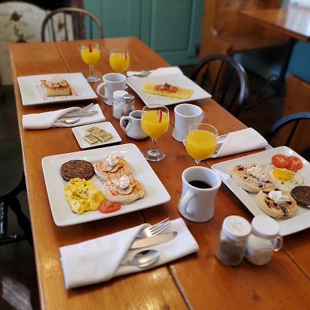 Cleveland House Inn Newport Bagian luar foto