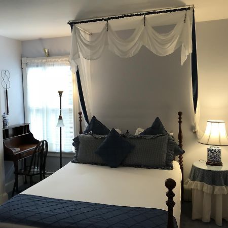 Cleveland House Inn Newport Bagian luar foto