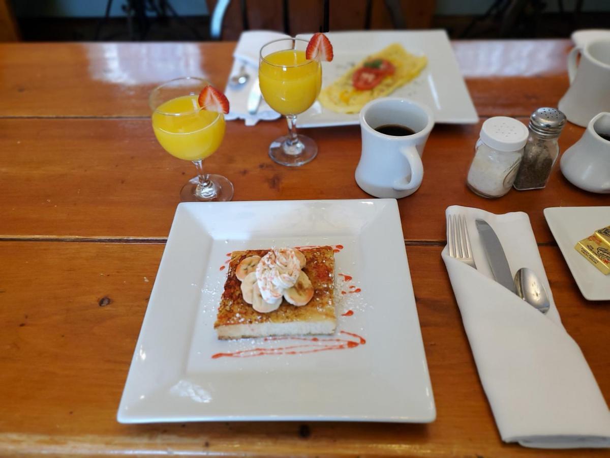 Cleveland House Inn Newport Bagian luar foto