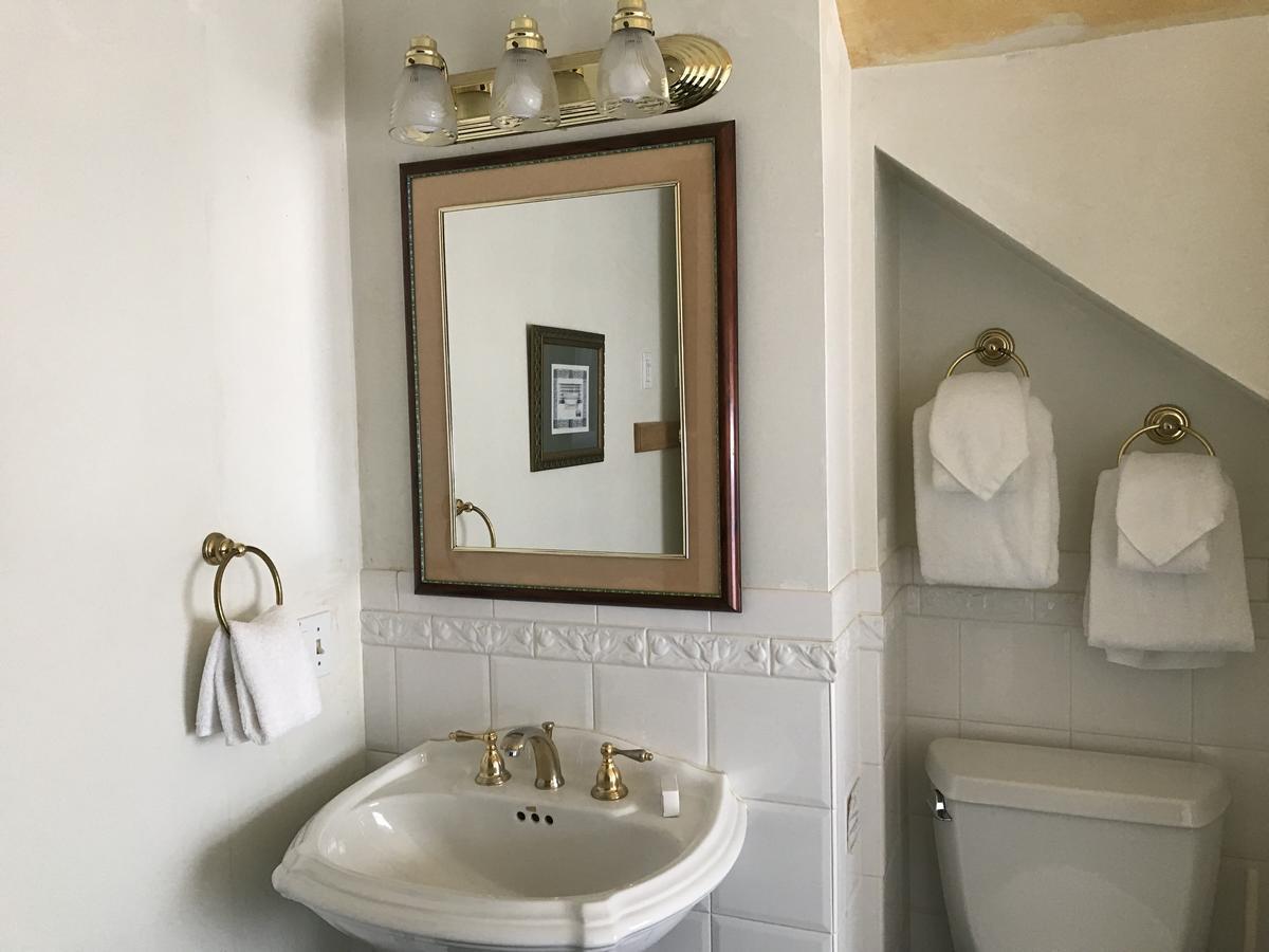 Cleveland House Inn Newport Bagian luar foto