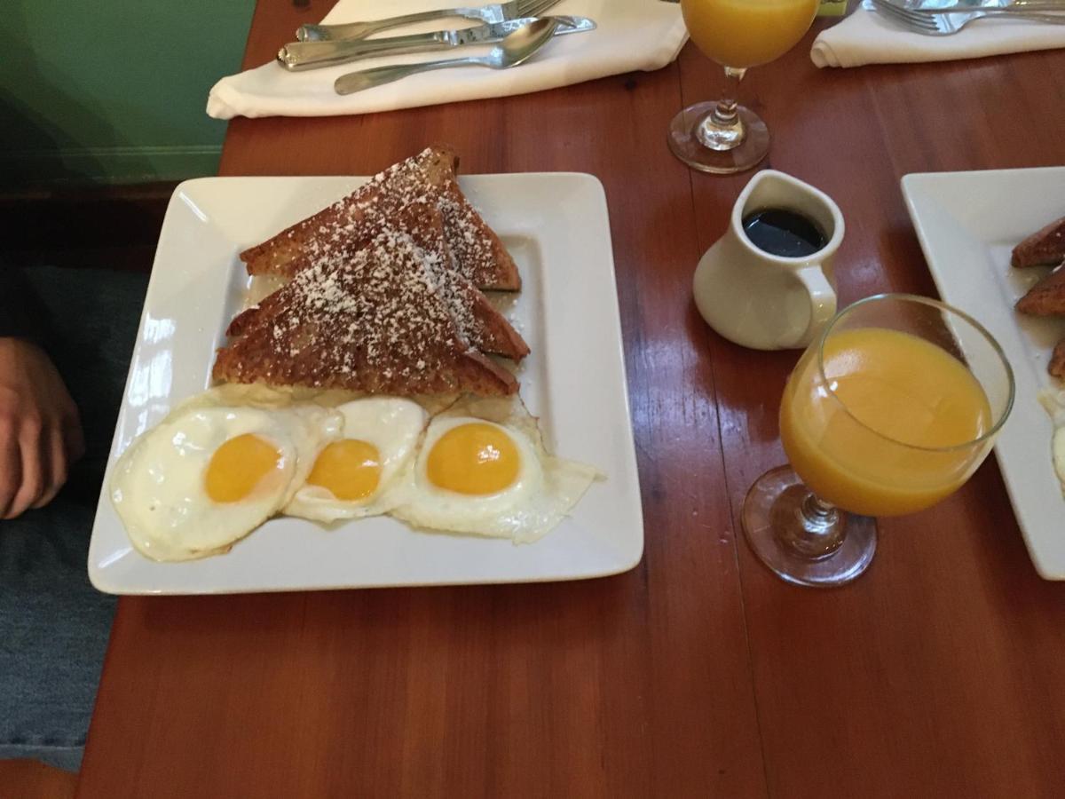Cleveland House Inn Newport Bagian luar foto